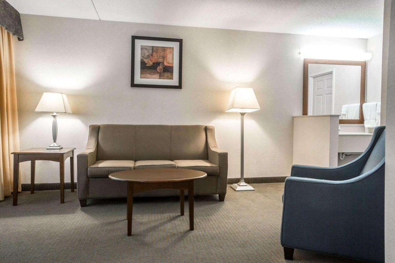 King Suite Sofa Bed Non-Smoking